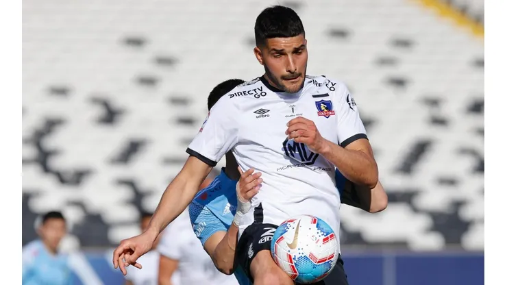 Nicolás Blandi sigue activo en redes sociales mientras se recupera de una lesión.