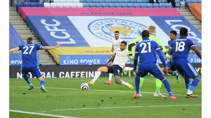 Gabriel Jesús puso el segundo gol en la victoria del Manchester City ante Leicester City.