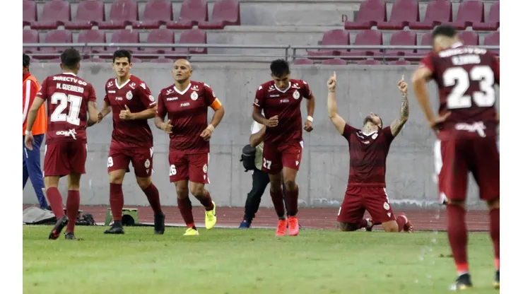 Sebastián Leyton marcó un doblete ante Curicó.