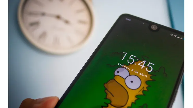 Este sábado 3 de abril se cambia la hora en Chile