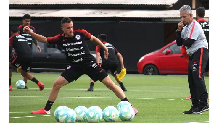 Reinaldo Rueda dirigió 10 partidos oficiales con la Selección Chilena.