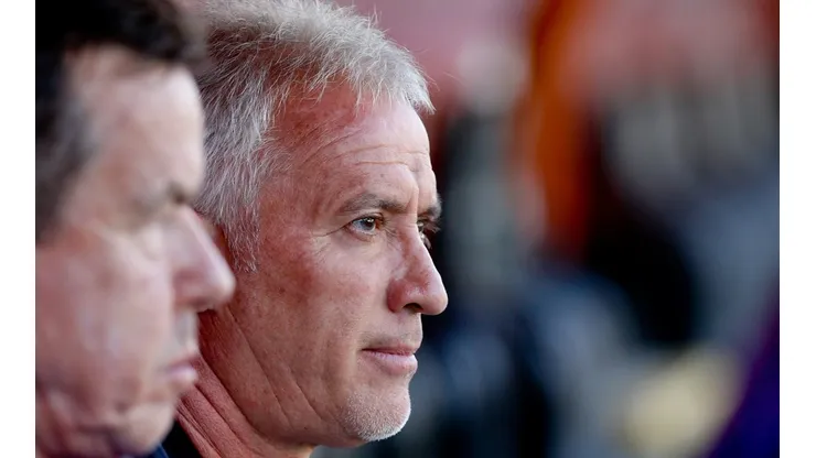 Ivo Basay tuvo su última experiencia como entrenador al mando de Palestino, donde ganó la Copa Chile y jugó Copa Libertadores