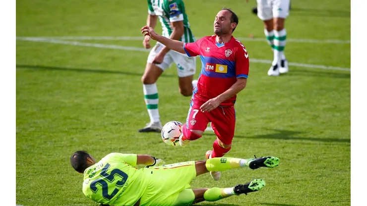 Bravo recuperó la portería la fecha anterior en Betis.