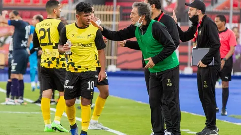 Mario Salas no puede sacar a su equipo del fondo