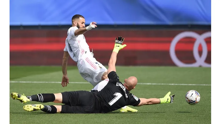 Karim Benzema marco uno de los goles de Real Madrid ante Eibar.