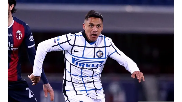 Alexis Sánchez ingresó en los minutos finales del triunfo del Inter contra Bologna.