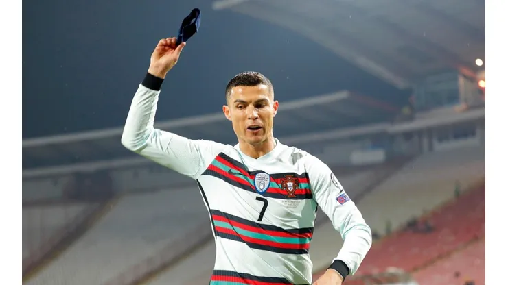 Cristiano Ronaldo salió evidentemente molesto tras el partido de Portugal ante Serbia.