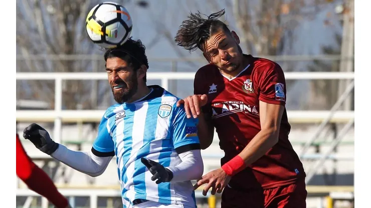 El Loco Abreu vuelve a su país