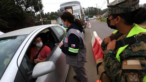 Ni comunas en cuarentena, ni en transición podrán transitar en la vía pública sin el debido permiso.