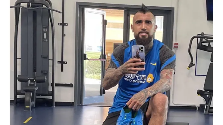 Arturo Vidal avisa que está pronto a volver tras la cirugía a su rodilla.