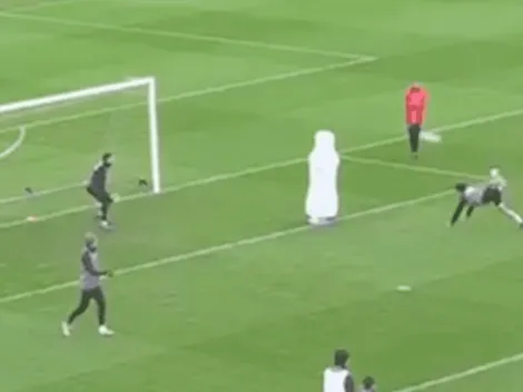 Video: Golazo de escorpión de Delaney en práctica de Dinamarca