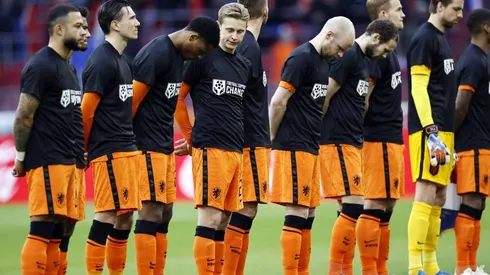 Holanda salió a la cancha con camisetas que aludían al respeto a los derechos humanos