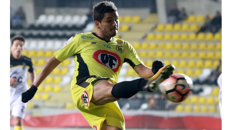 El delantero afirmó que jugar en Colo Colo "le cambió la vida".