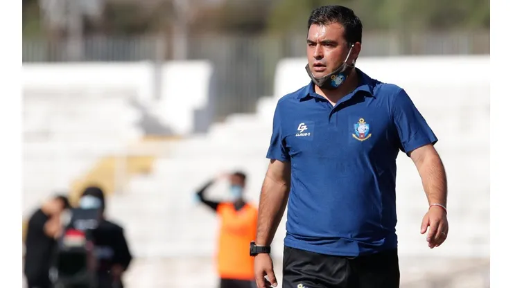Coto Ribera dice que Antofagasta tiene plantel para ilusionarse con el título.