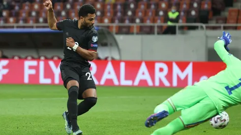 Serge Gnabry marcó el único gol en la victoria de Alemania sobre Rumanía.