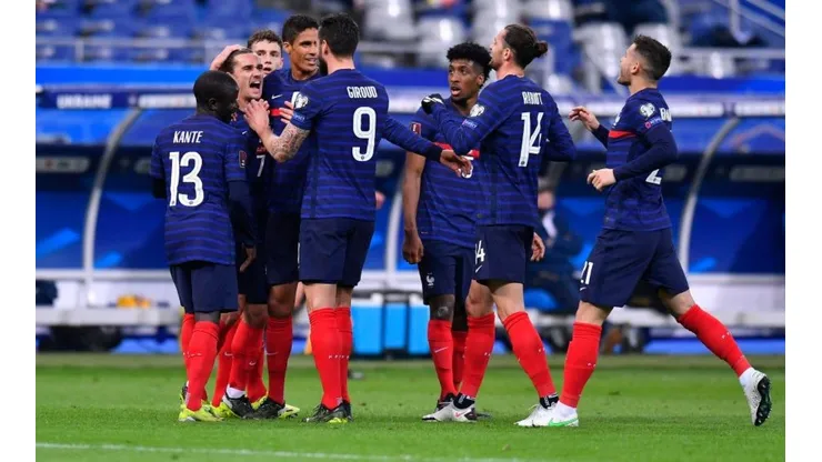 Francia buscará seguir alejándose de sus perseguidores en las eliminatorias europeas.