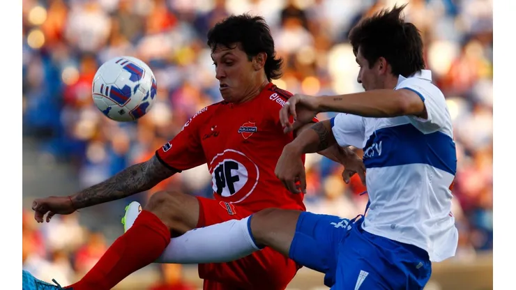 Los cruzados comenzarán la defensa de la corona este domingo en el Estadio Nelson Oyarzún de Chillán.