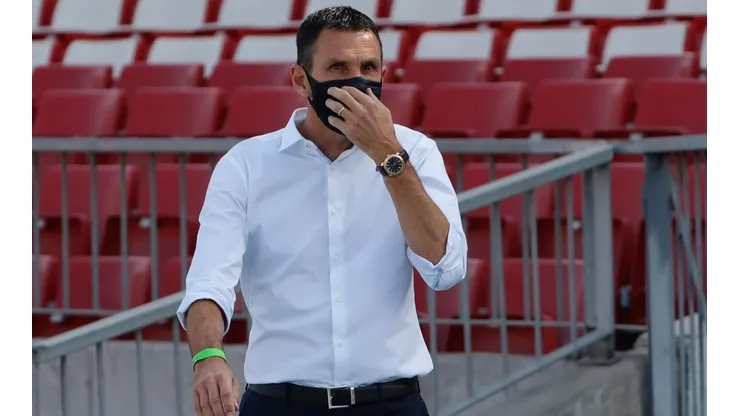 Gustavo Poyet se impuso en su primer partido con Universidad Católica en Supercopa de Chile.