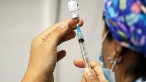 Tanto vocales de mesa rezagados como aquellos que fueron designados en las listas definitivas podrán vacunarse la semana del 29 de marzi,