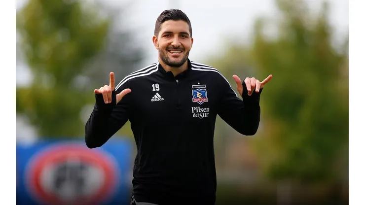 Nicolás Blandi apoya a Colo Colo por redes sociales mientras sufre una nueva lesión.