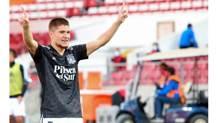 Leonardo Gil se estrena como titular en Colo Colo ante Unión La Calera.