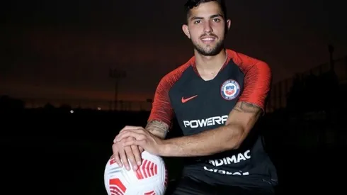 El defensor se estrenó con la selección adulta.