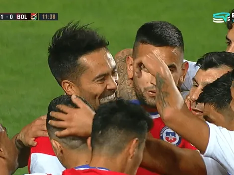 Jiménez marca y abre la cuenta para la Roja con gol en su regreso