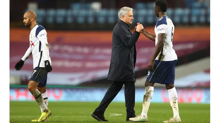 José Mourinho le sale al cruce a sus críticos: Yo dirigo para los mourinhistas