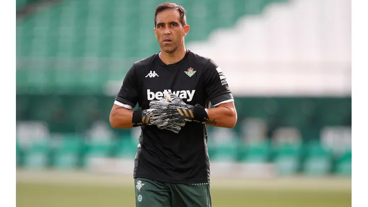 El portero asoma como titular en el amistoso de Chile vs Bolivia.