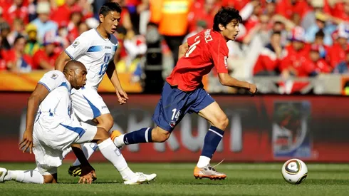 Manuel Pellegrini asegura que la carrera de Matías Fernández es brillante