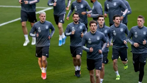 Alemania confirma un caso positivo de Covid-19 en el plantel.