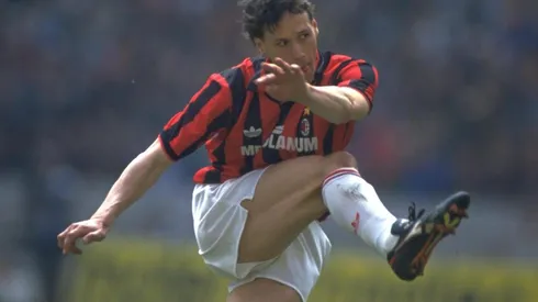 Marco Van Basten propuso eliminar el fuera de juego u offside