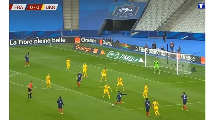 El golazo de zurda de Antoine Griezmann contra Ucrania