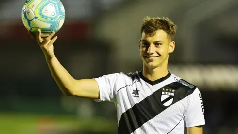 Siri se llevó el balón para la casa