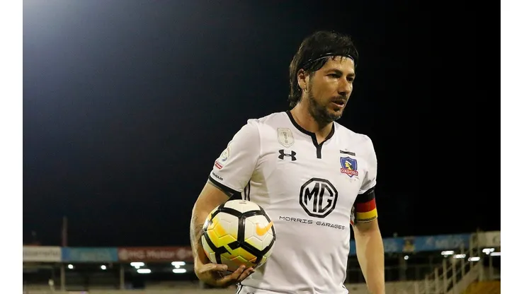 Jaime Valdés se fue en 2019 de Colo Colo y ahora coquetea con su regreso a través de redes sociales