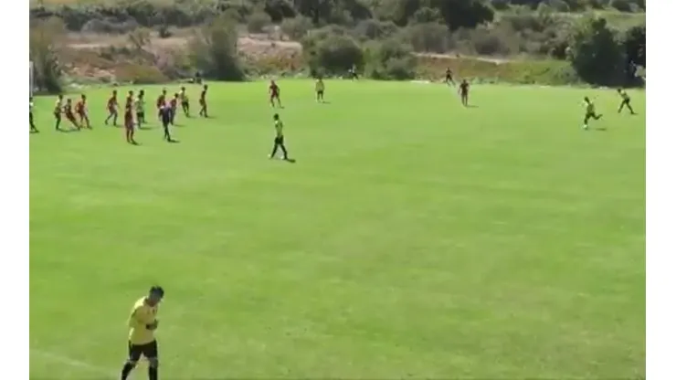 El golazo de Esteban Paredes en el amistoso de Coquimbo contra Audax.