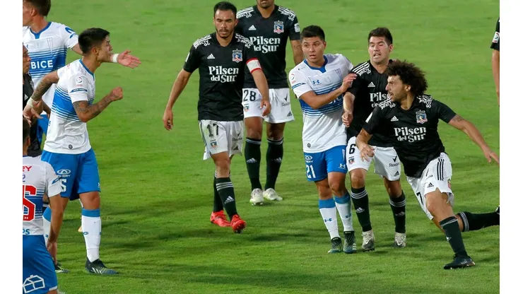 Maximiliano Falcón dio la nota negra al término del partido que Universidad Católica le ganó a Colo Colo por la Supercopa de Chile