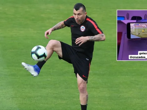 Medel apoyó a la UC en la Supercopa desde el avión