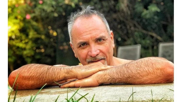 A pesar de estar lejos de la pantalla, Luis Jara no deja de dar que hablar.