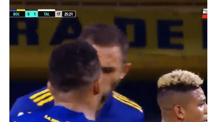 Carlos Izquierdoz y Frank Fabra tuvieron un fuerte cruce en el último partido de Boca Juniors.