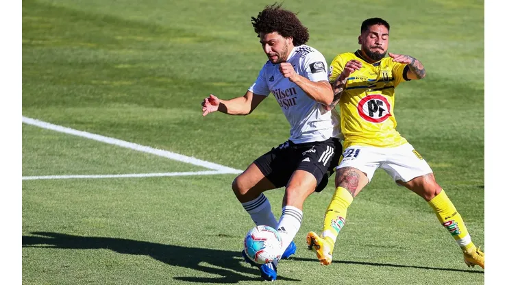 Maximiliano Falcón se expone a una dura suspensión después de sus agresiones al término del partido entre Colo Colo y Universidad Católica