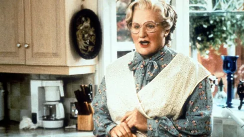 Robin Williams personificó a la señora Doubtfire en la cinta.
