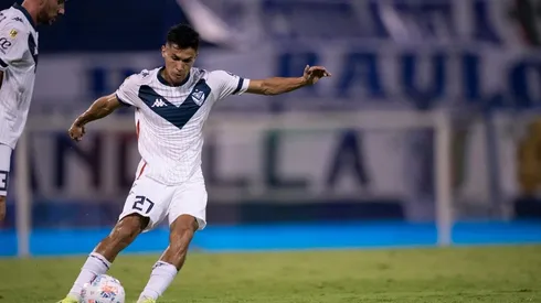 Pablo Galdames participó en el gol de Vélez ante Independiente.