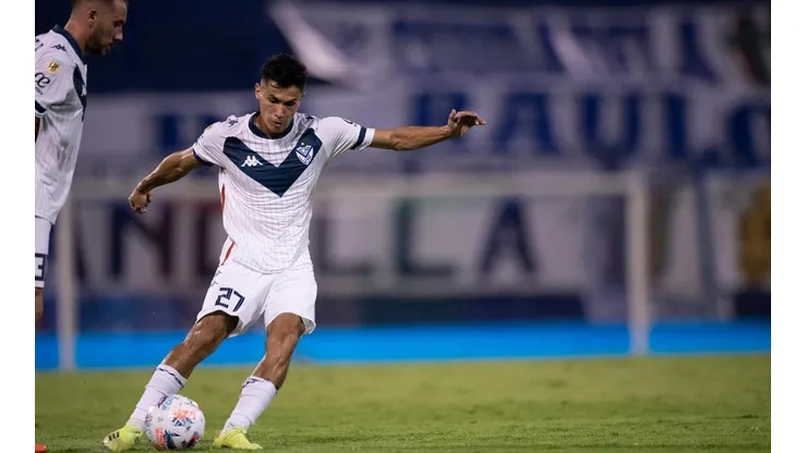 Pablo Galdames participó en el gol de Vélez ante Independiente.
