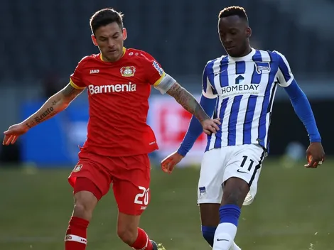 Goleada del Hertha contra Bayer y Charles Aránguiz