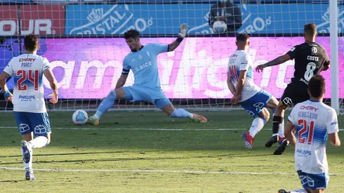 Poyet incluirá a Leiva y Ampuero en el once inicial ante los albos.