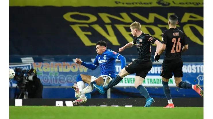 Kevin De Bruyne marcó el segundo gol del Manchester City ante el Everton.