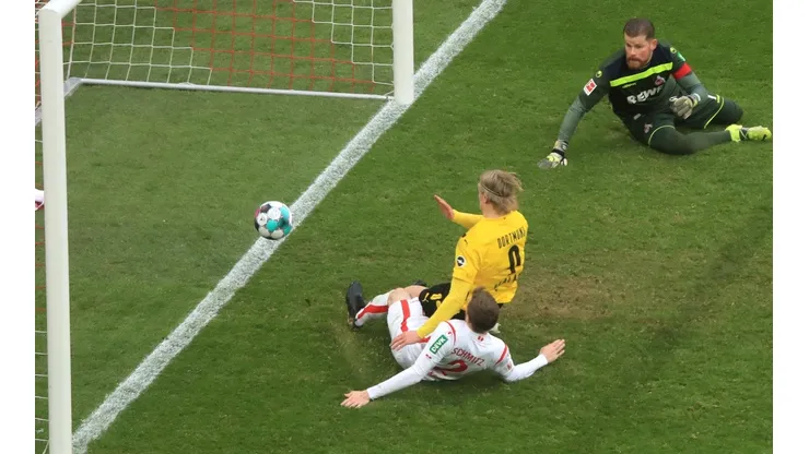 Erling Haaland marcó los dos goles del Borussia Dortmund.