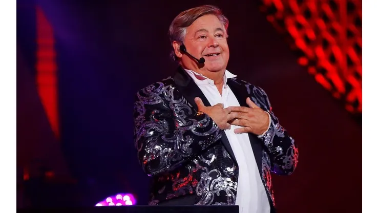 el comediante vende un multivitamínico que ayuda a controlar los estados nerviosos.