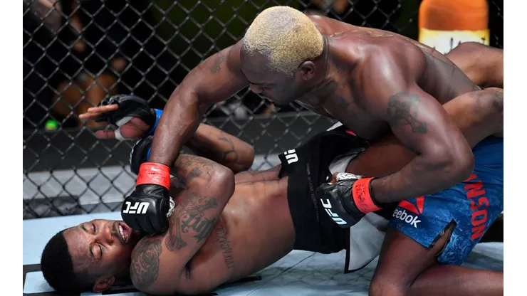 Derek Brunson destrozó a Kevin Holland en la estelar del UFC Vegas 22.